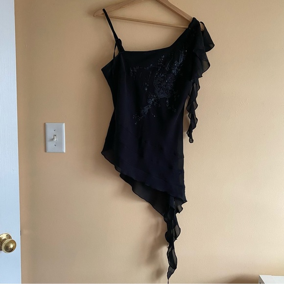 Vintage Black One-Shoulder Ruffled Camisole - Picture 2 of 12